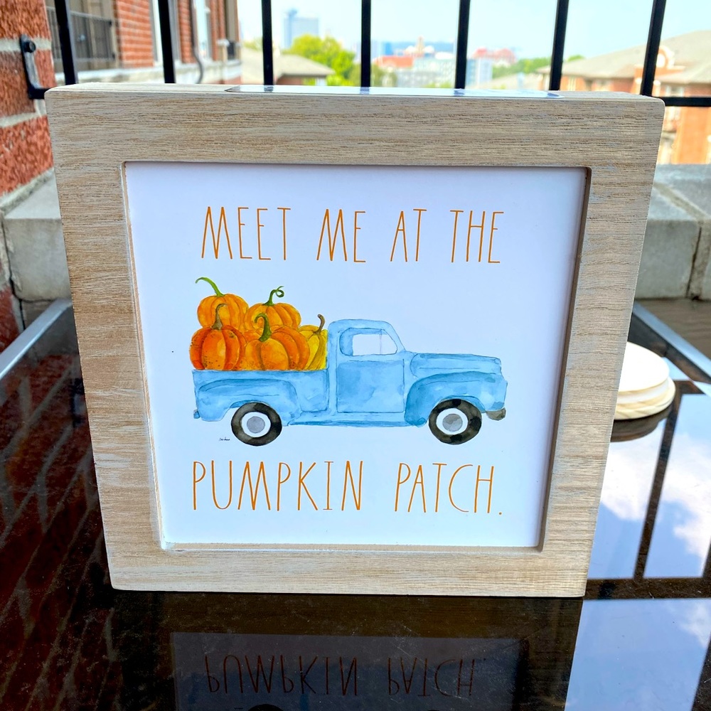 Rae Dunn MEET ME AT THE PUMPKIN PATCH sign🎃